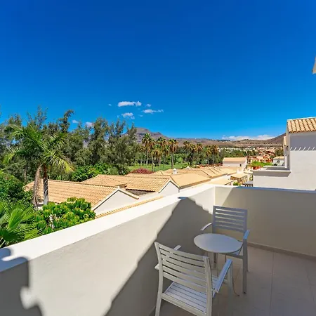 Oasis Golf Spacious Family Duplex Apartman *